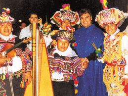 Artistas de la música andina recuerdan a Juan Gabriel